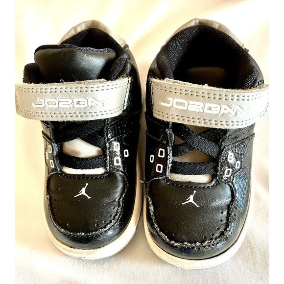 Nike  Air Jordan Retro Sneaker Size Toddler 5c - Picture 1 of 4